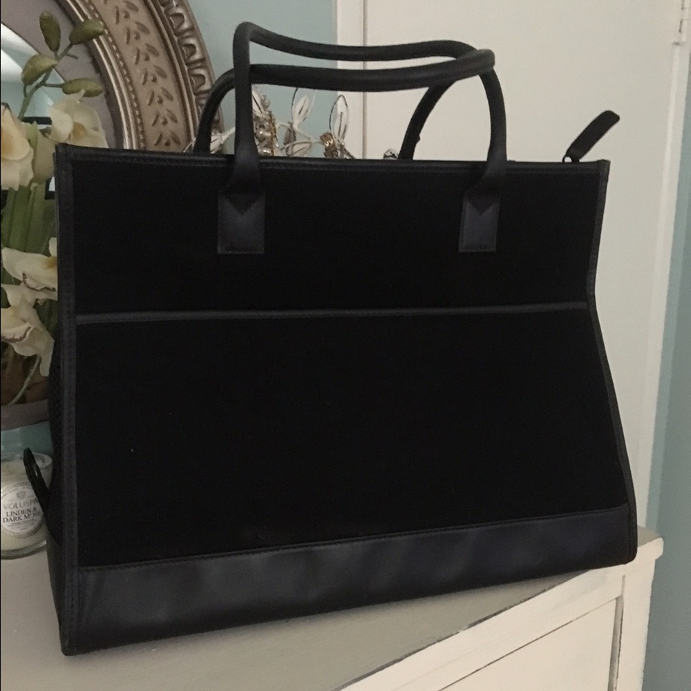 Elegant Pet Black Travel Bag